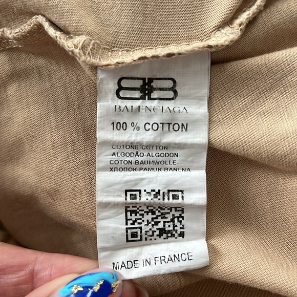 Balenciaga T-Shirt Size Large - Needs TLC - Picture 9 of 16